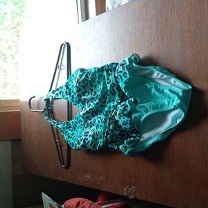 Girls bathing suit 7-8